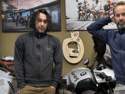 vagamundos panska mikina se stojackem seda