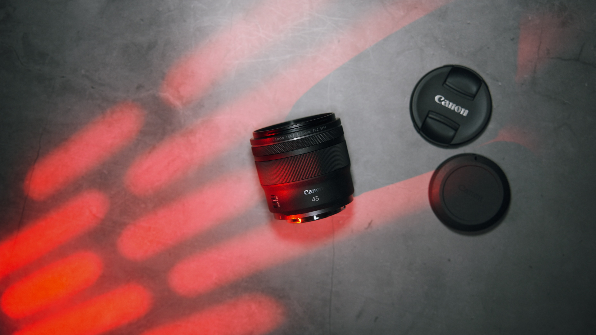 Canon RF 45mm f/1.2 STM: Kompaktný a svetelný
