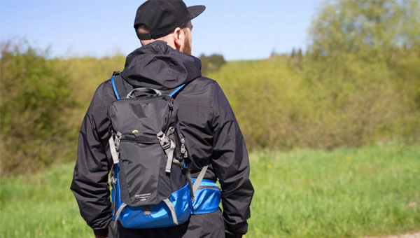 Na veľkosti záleží: Lowepro PhotoSport BP 15 L AW III a BP 24 L AW III