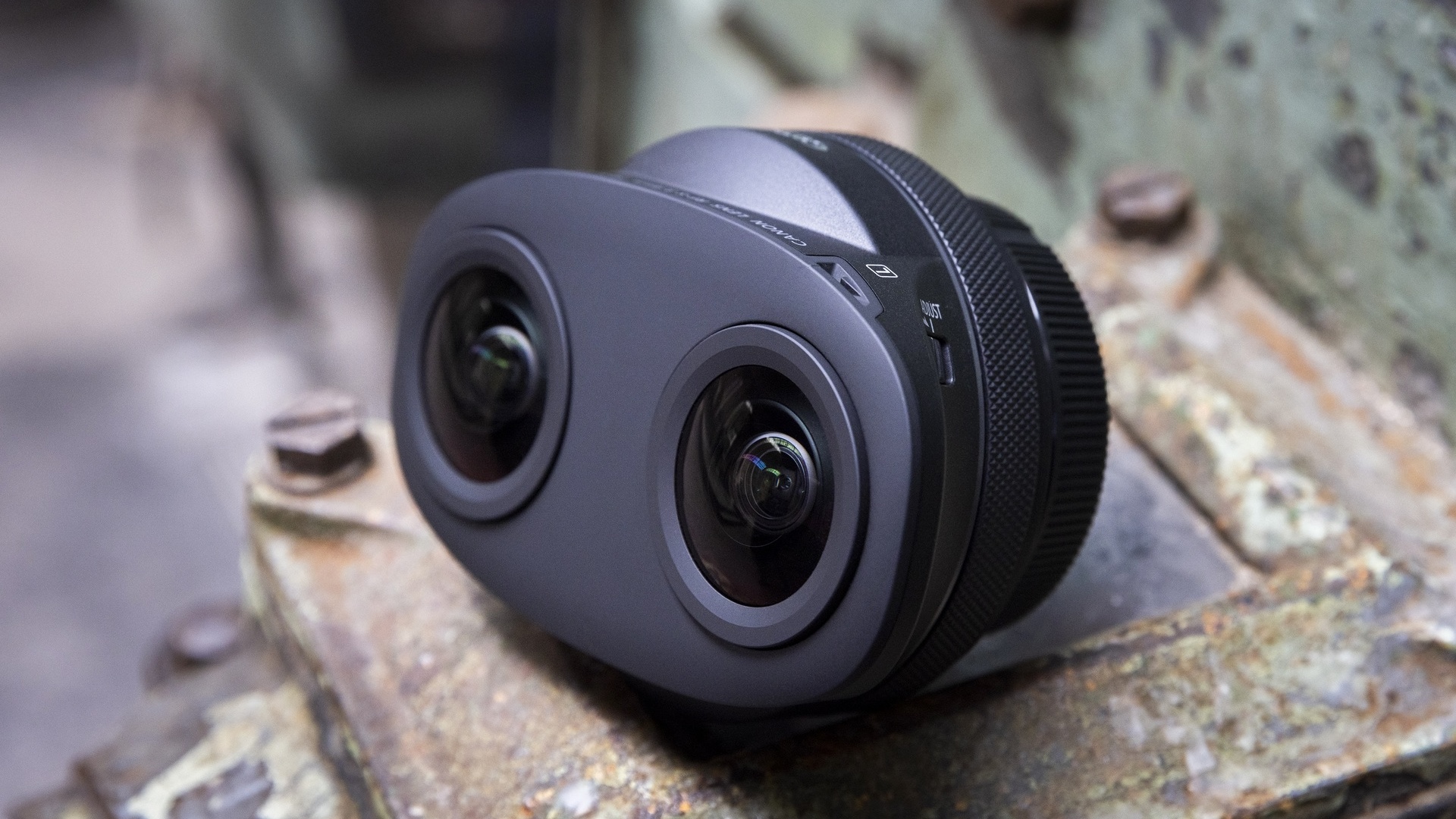 Canon predstavuje objektív EOS VR – RF-S 3.9 mm f/3.5 STM Dual Fisheye