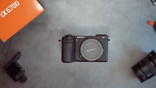 Sony A6700: malá kamera, ktorá vie veľké veci