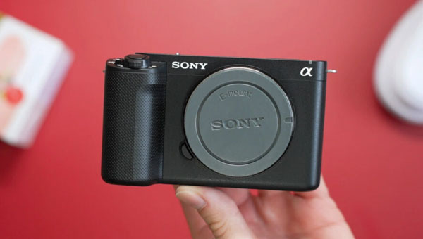 Sony Alpha ZV-E1 je beštia v malom tele