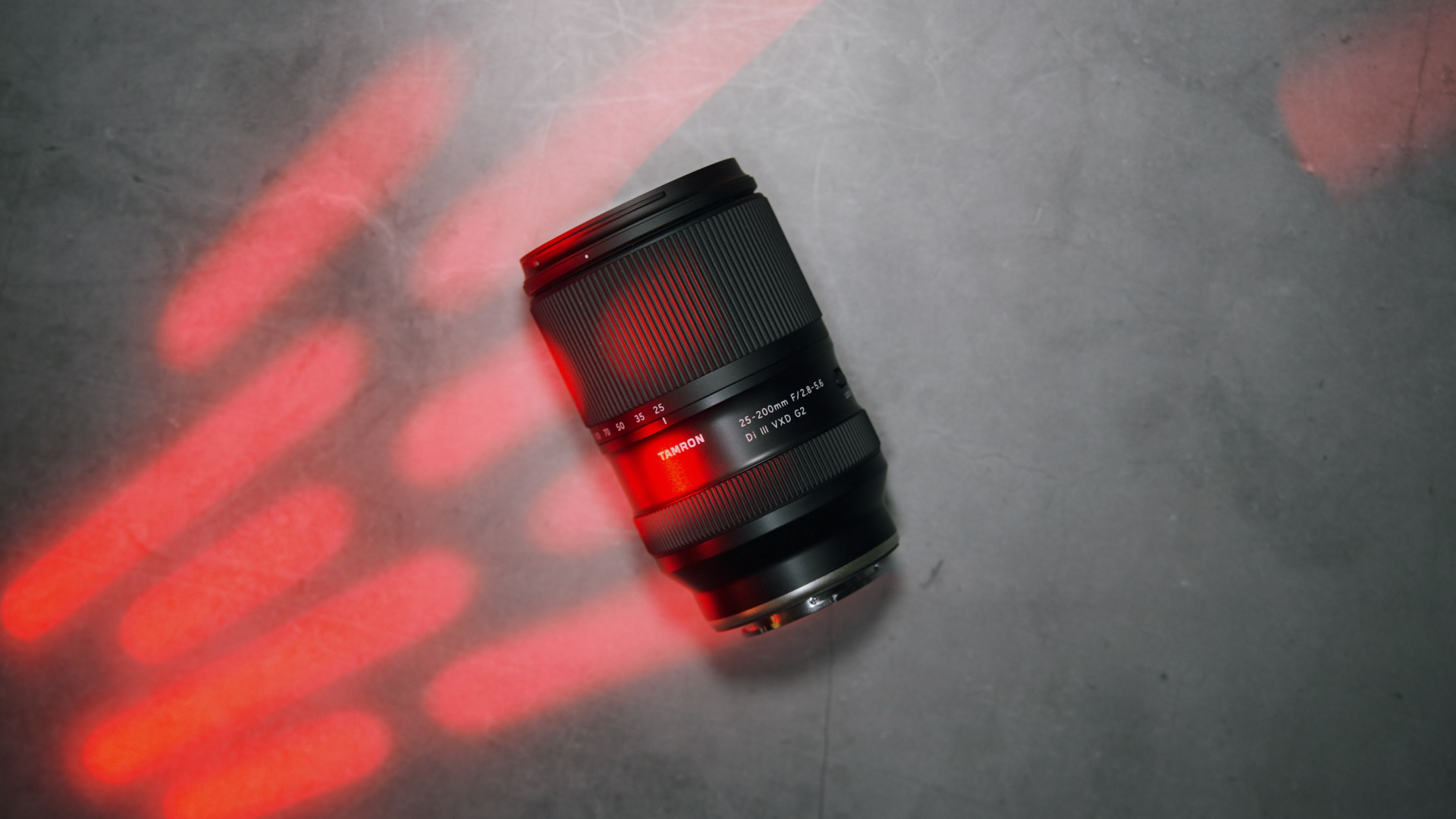 Superzoom novej generácie: Tamron 25-200 mm