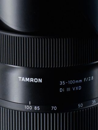 Novinku Tamron 35-100 mm f/2.8 Di III VXD už nájdeš na našom e-shope🤩a na našom YouTube nájdeš čoskoro aj recenziu👀 . . ....