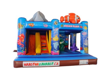 3444 2569 2 skakaci hrad multiplay podvodni svet s prolezackou a skluzavkou