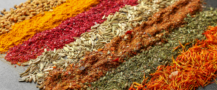 5 druhů koření, které uchvátilo kuchaře i parfuméry
