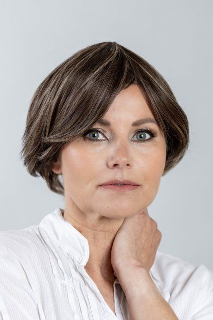 krátka dámska paruka Carol1