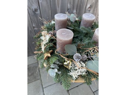 Adventní věnec na stůl přírodní - hnědá