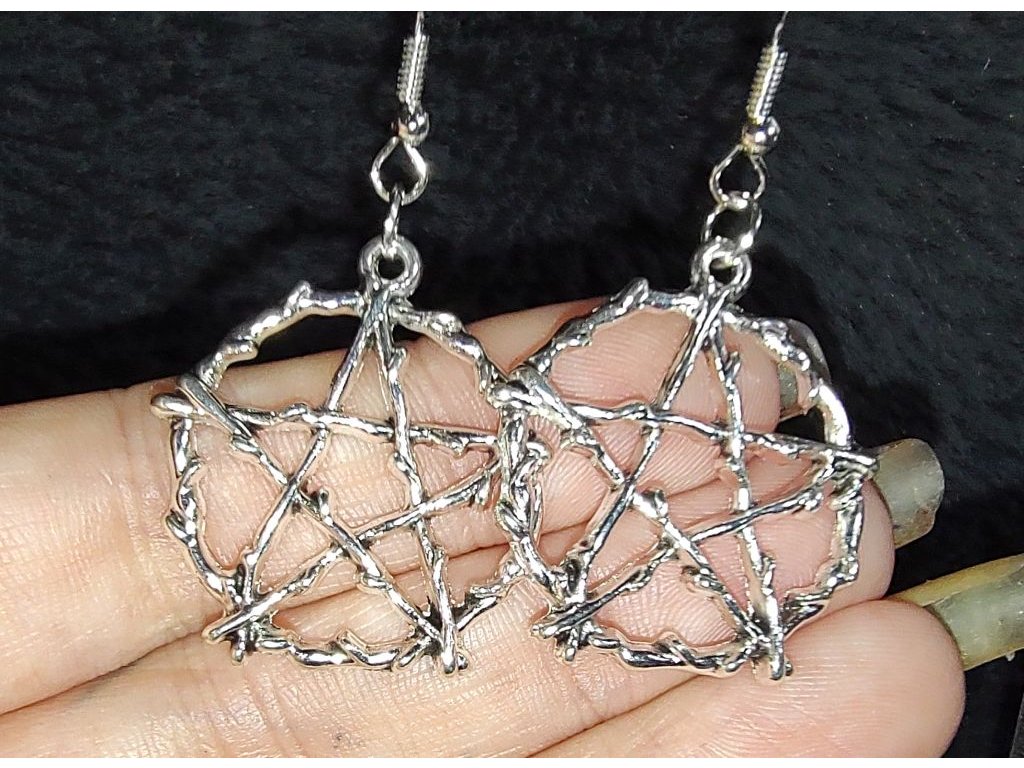 Postříbřené náušnice Pentagram