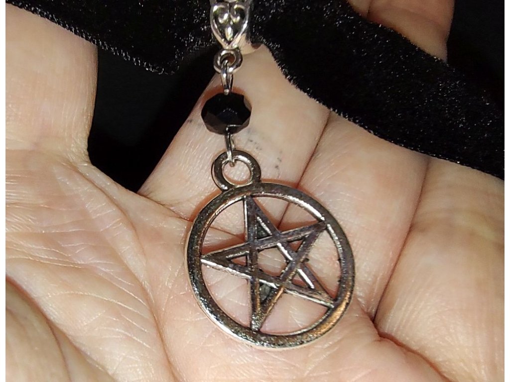 Saténový choker s pentagramem