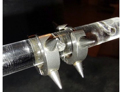 Náušnice z chirurgické oceli Hroty