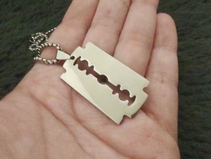 Přívěsek Žiletka z chirurgické oceli