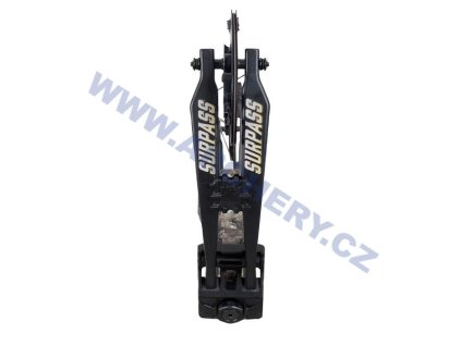Kladkový luk Bear Archery Surpass 32" (Typ RH, Nátah 25" -30", Barva True Timber Strata Handle/Black Limbs)