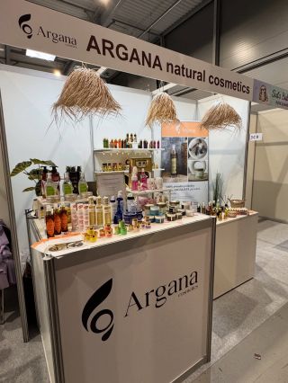 Dnes nás najdete na veletrhu For Beauty v PVA EXPO v Letňanech! 🤍 Vyzkoušet můžete naši přírodní kosmetiku i parfémy. Máme...