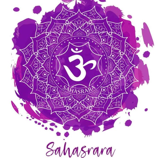 ✨ Siedma čakra – Sahasrara (Korunná čakra) ✨ Je bránou k duchovnej jednote, múdrosti a vyššiemu vedomiu. Nachádza sa na...