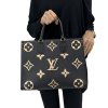 LOUIS VUITTON Onthego Monogram Tote Bag