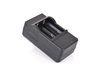 Automatická nabíječka na 2 baterie typu 16340