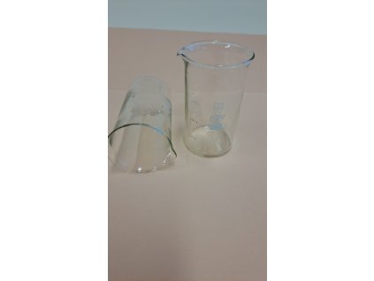 kádinka s výlevkou 100ml skleněná