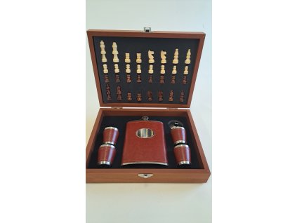 souprava na alkohol šachy