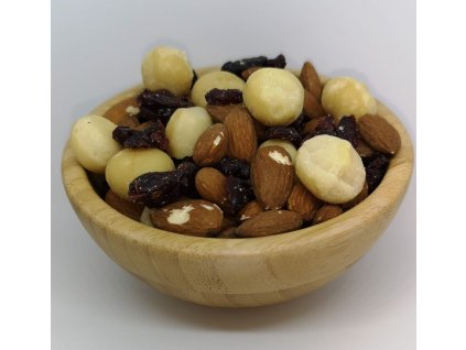 makadam, mandle, brusinky