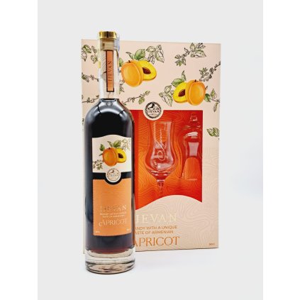 Ijevan Apricot Brandy 7y 0,5L 30% + 2 skleničky