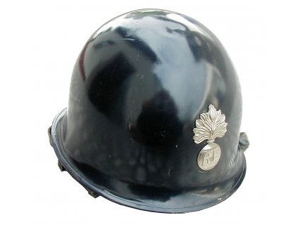 Helma francouzské policie s kovovým odznakem Gendarme Francie originál použitá