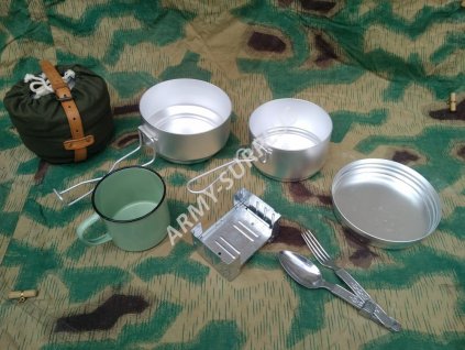 Jídelní set originál retro II (campingová souprava,ešus,obal,příbor,vařič,smaltovaný hrnek,řemínek,ČSLA,AČR)