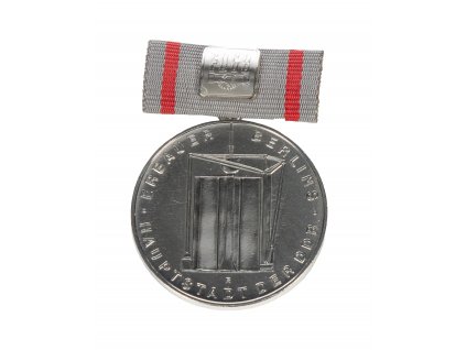 Medaile stříbrná Za příkladné úspěchy v rozvoji hlavního města Berlín NDR originál