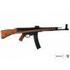 Útočná puška samopal Sturmgewehr 44 (StG44) s popruhem Německo WWII