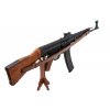 Útočná puška samopal Sturmgewehr 44 (StG44) s popruhem Německo WWII