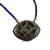 Náhrdelník Doctora Strange "EYE OF AGAMOTTO" svítící s podstavcem - Marvel