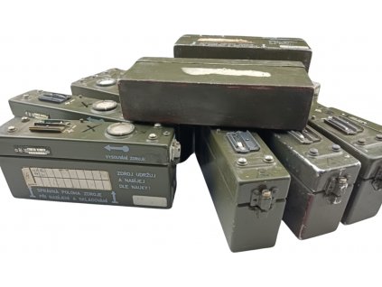 Zdrojová skrinka k rádiostanici RF-10 originál použitá