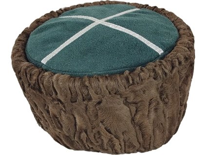 Čiapka zimná Papakha z hnedej kožušiny so zeleným vrškom (Veľkosť 57)