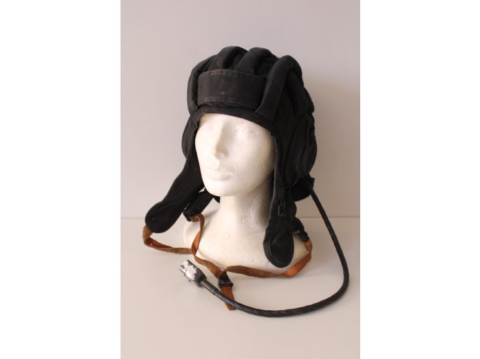 Helma kukla tankistická ČSLA  rok 1979