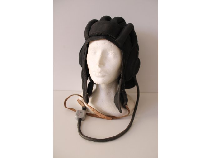 Helma kukla tankistická ČSLA rok 1985