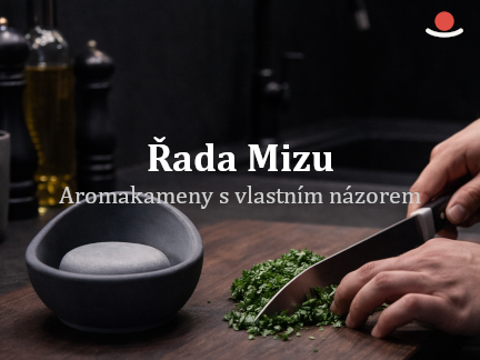 Aromakámen Mizu v tmavé kuchyni při sekání bylinek