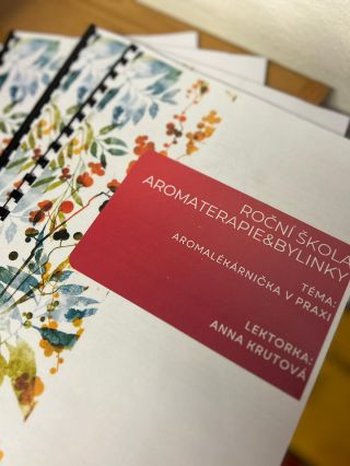 Zítra startuje 4.ročník naší ROČNÍ ŠKOLY! 12 setkání, stálá skupinka, prožitkové workshopy a nová kamarádství :) Máme...