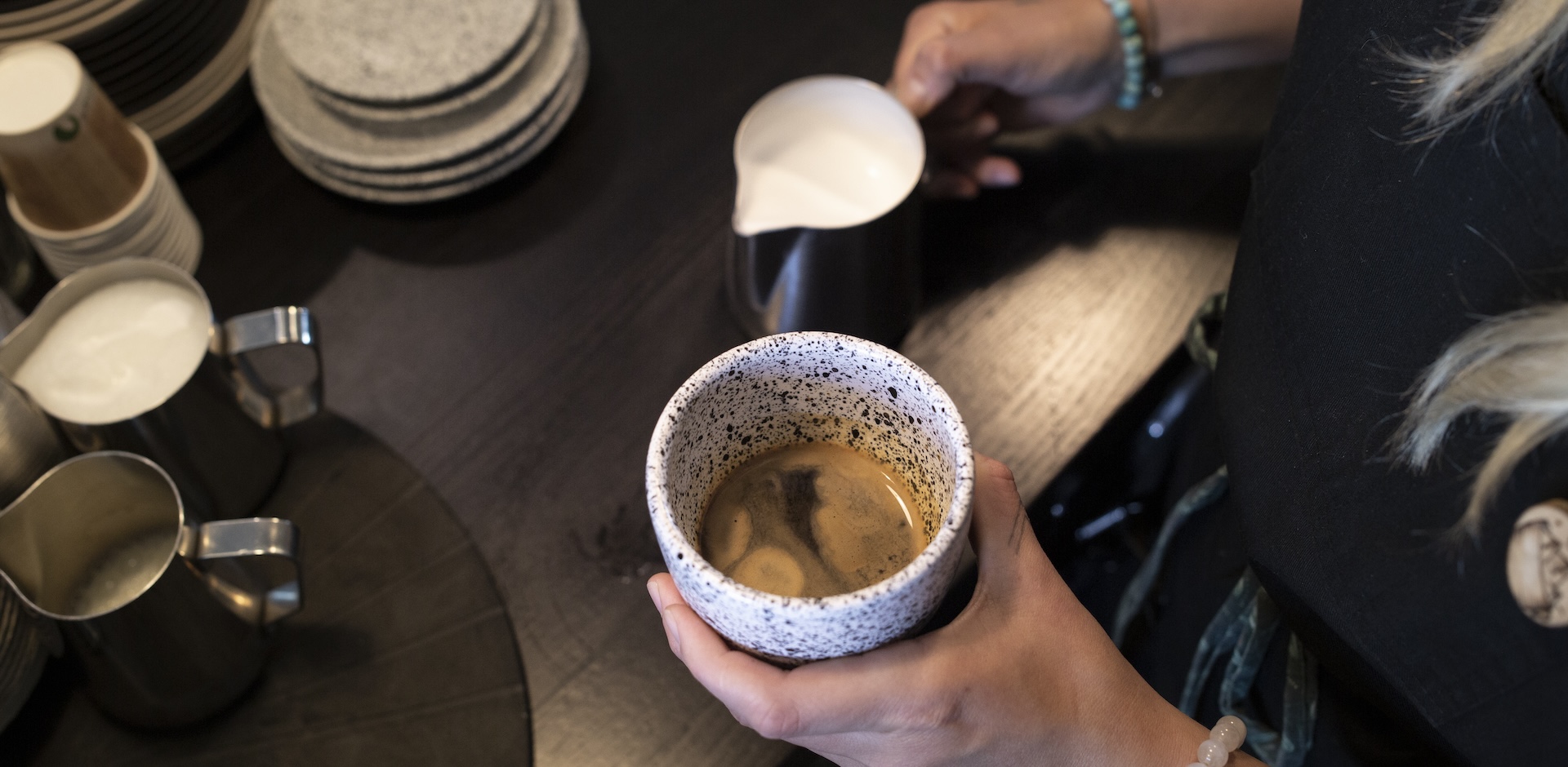 Příprava_cappuccino_02