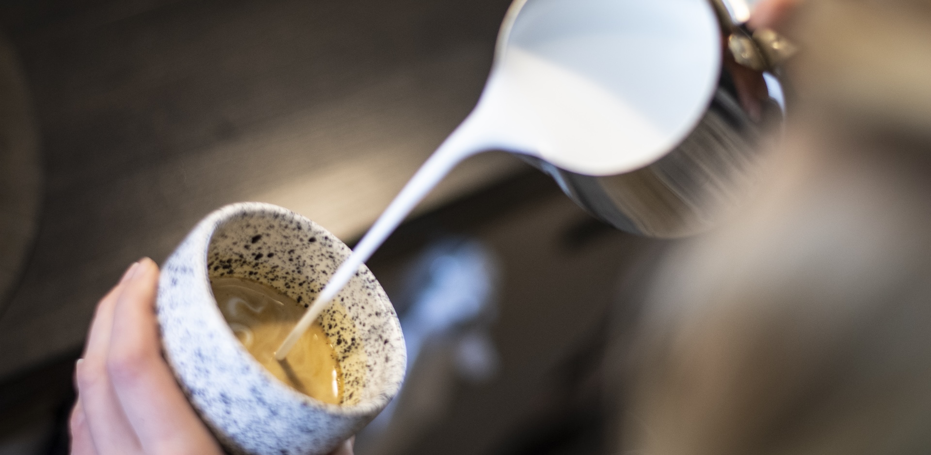 Příprava_cappuccino_04