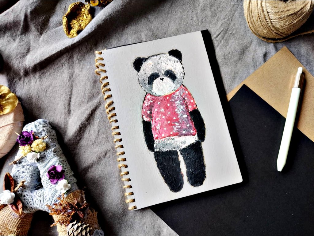 Dřevěný zápisník s vyměnitelným obsahem Panda - ručně malovaný originál  Tip na dárek