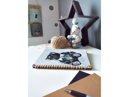 Dřevěný zápisník s vyměnitelným obsahem Ebony - ručně malovaný originál  Tip na dárek
