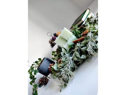 Velký adventní věnec - svíčky z bílého včelího vosku v mint barvě a s vůní eukalyptu a koření  Exkluzivní