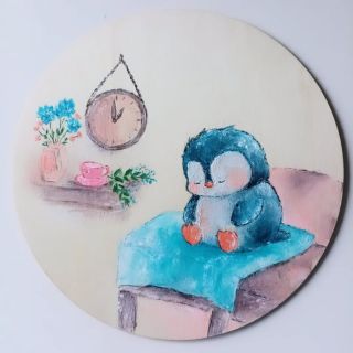 Kdo taky miluje tučňáky?🐧 Ještě mi to tedy připomíná dcerku, když unaveně začíná klimbat... 🤫🥱 Série obrázků na dřevě...