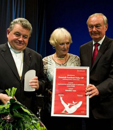 Der tschechische Kardinal Dominik Duka und Präsident des Senats