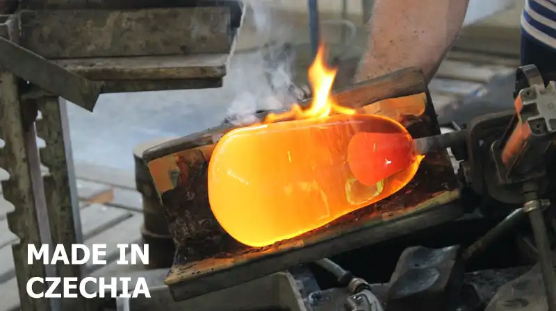 Our e-shop offers unique hand-shaped coloured glass pieces.We are a family glasswork manufacture located in Bohemia – the Czech Republic.