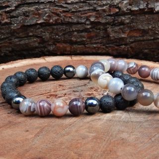 ✨ Objímání energie minerálů a lásky! 💖🌿 Naše nové náramky pro páry spojují sílu přírodních kamenů s jedinečným designem. 🌟...