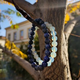 🤍💙Pro milovníky modré je tu krásná kombinace sodalit a opalit.💙🤍 . Moje nejoblíbenější barvy jsou vínová a zelená. . Do...