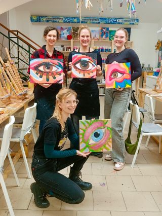 ☀️ Máme radost sledovat, jak si z kurzů odnášíte nejen svá díla, ale i příjemný zážitek a chvíli pro sebe. 💆🏼‍♀️ ⠀ Rozvrh...