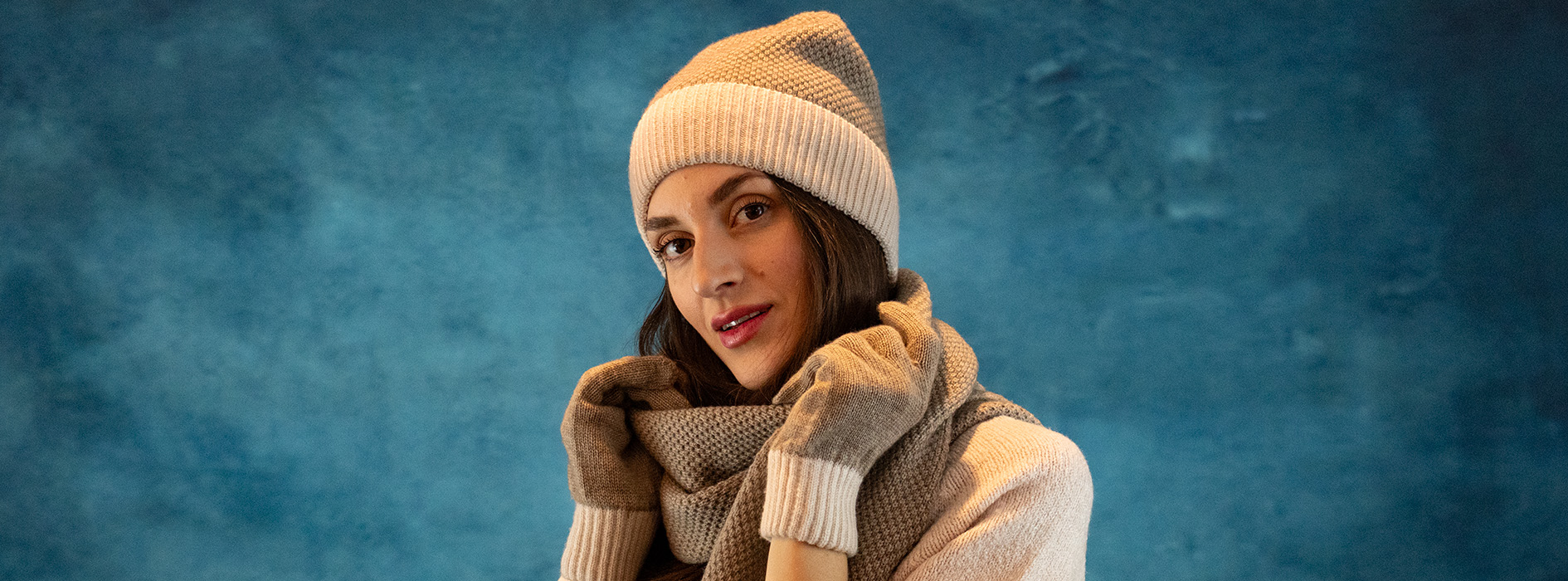 Kašmírová čepice - béžová