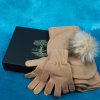 Kašmírový set - Šála rukavice a baret s bambulí v barvě camel